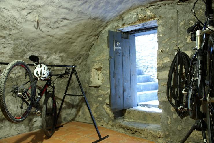Allotjament Rural Cal Miquel Anserall  エクステリア 写真