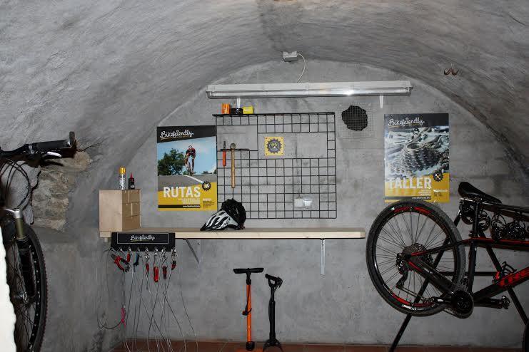 Allotjament Rural Cal Miquel Anserall  エクステリア 写真